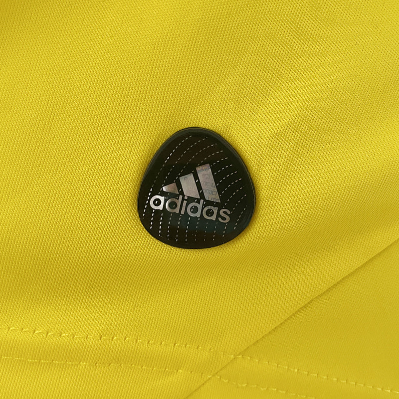 Real Madrid 2011-2012 Away Goalkeeper Retro