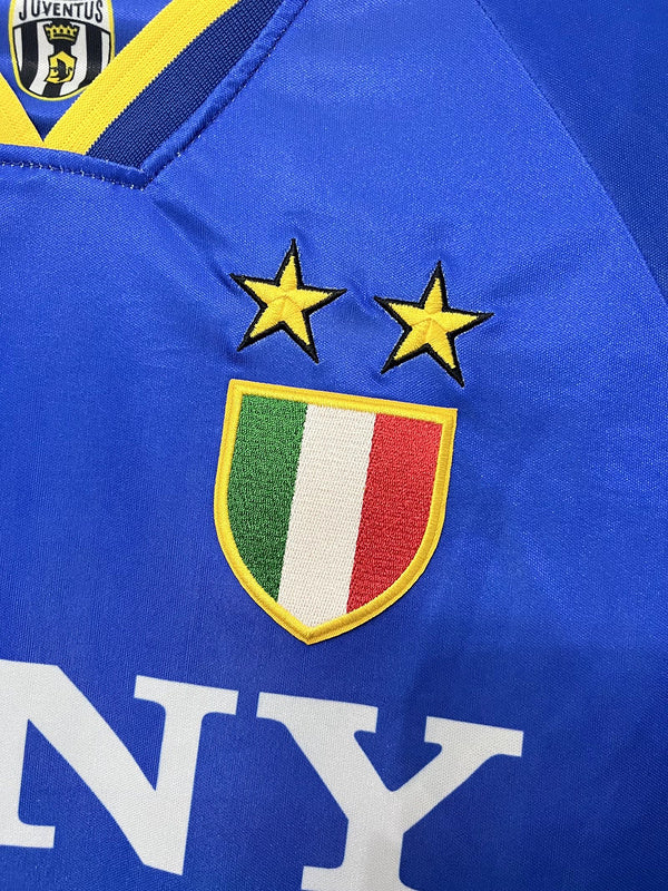Juventus 1995-1996 Away Retro