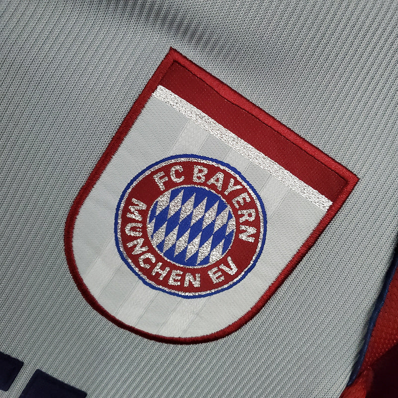 Bayern Munich 1998-1999 Away Retro