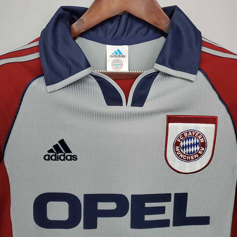 Bayern Munich 1998-1999 Away Retro