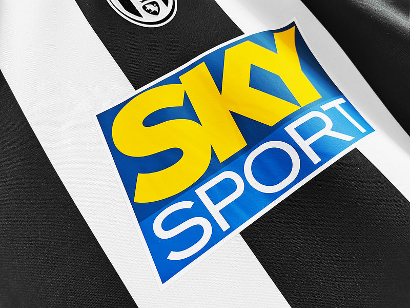 Juventus 2004-2005 Home Retro