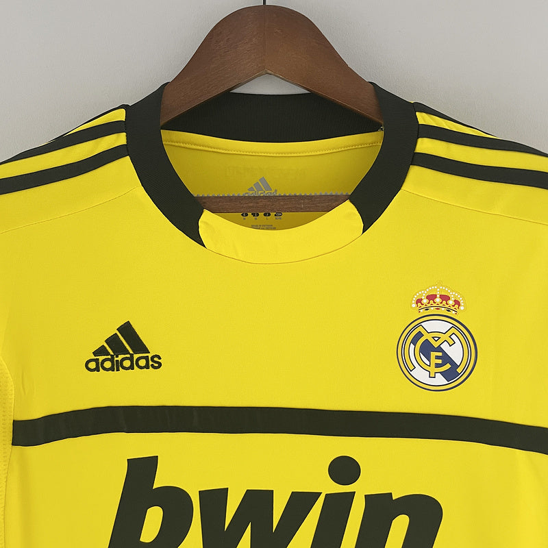 Real Madrid 2011-2012 Away Goalkeeper Retro