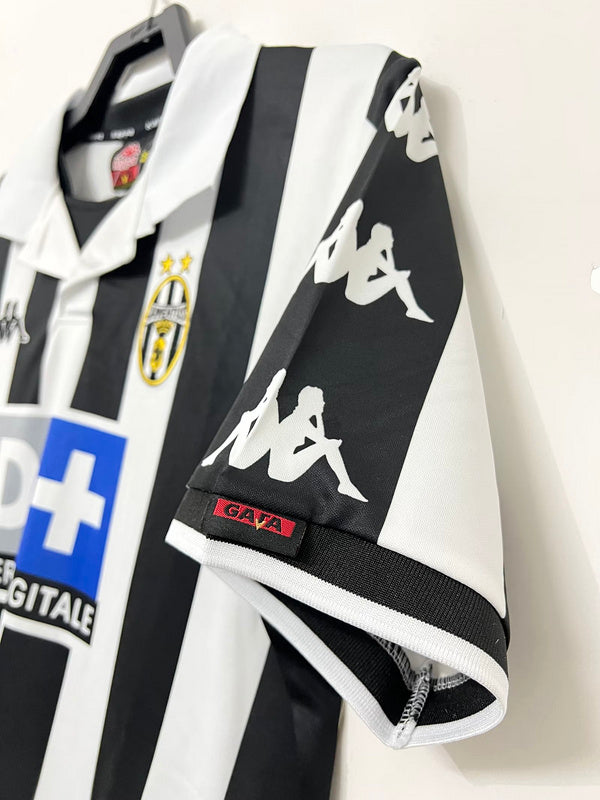 Juventus 1999-2000 Home Retro