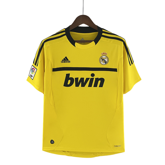 Real Madrid 2011-2012 Away Goalkeeper Retro